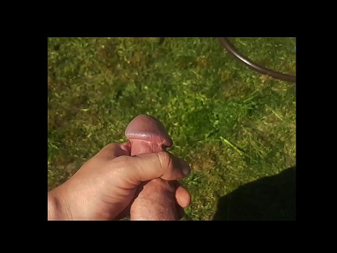 ❤️ Hottie beroa bere pussy arrosa izorratu egiten du eta udako lorategi batean squirt batekin esperma egiten du ❤️❌ Sexu bideoa gurean eu.high-pass.ru ☑