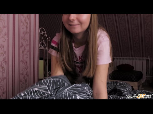 ❤️ Blondie-k bere BFF-ren sakon zurrupatzen du eta esperma jasotzen du ahoan ❤️❌ Sexu bideoa gurean eu.high-pass.ru ☑
